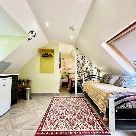 צ'יזלהרסט Forest Studio Apartment Gated Parking On 2 Acres Garden מראה חיצוני תמונה