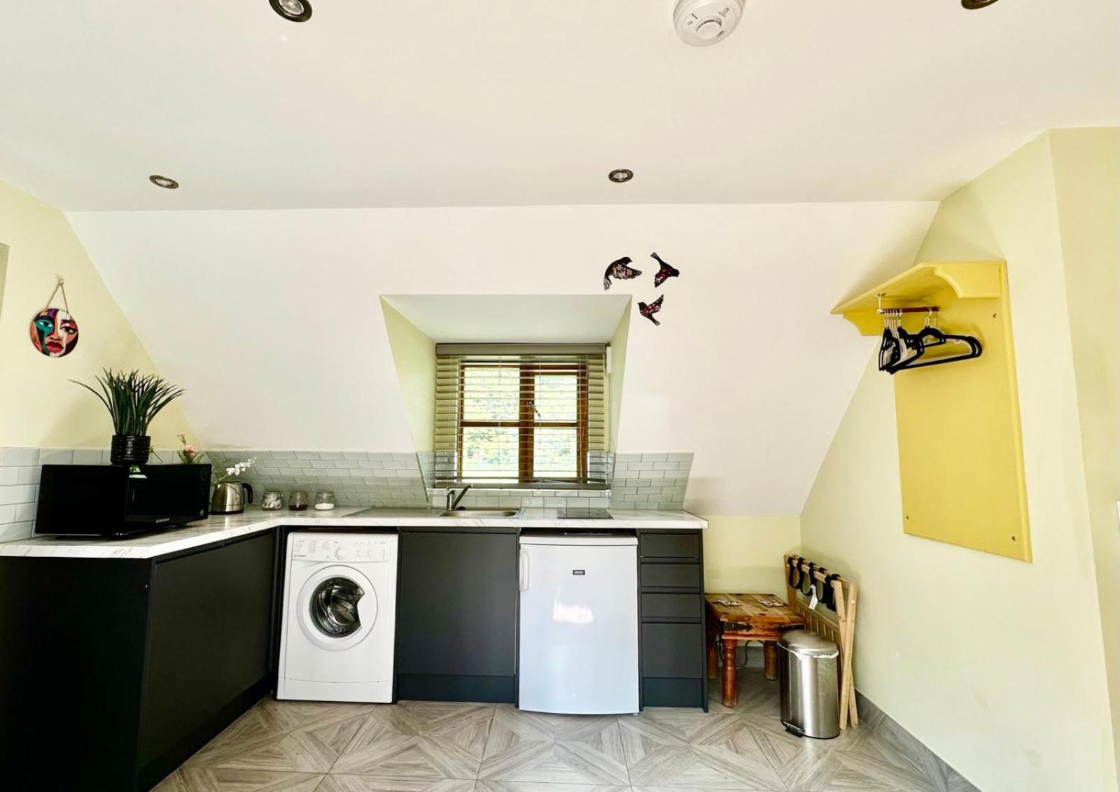 צ'יזלהרסט Forest Studio Apartment Gated Parking On 2 Acres Garden מראה חיצוני תמונה
