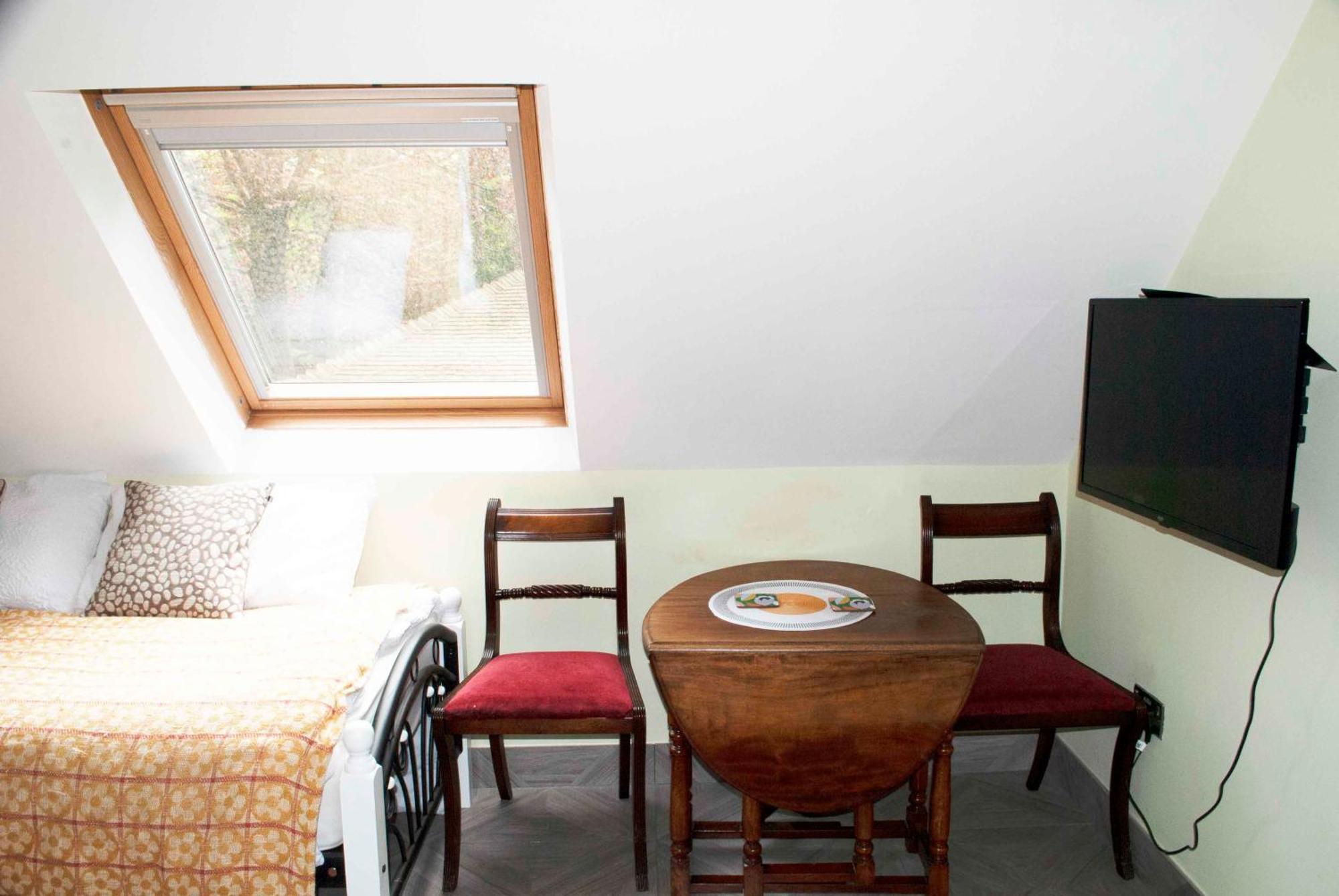 צ'יזלהרסט Forest Studio Apartment Gated Parking On 2 Acres Garden מראה חיצוני תמונה