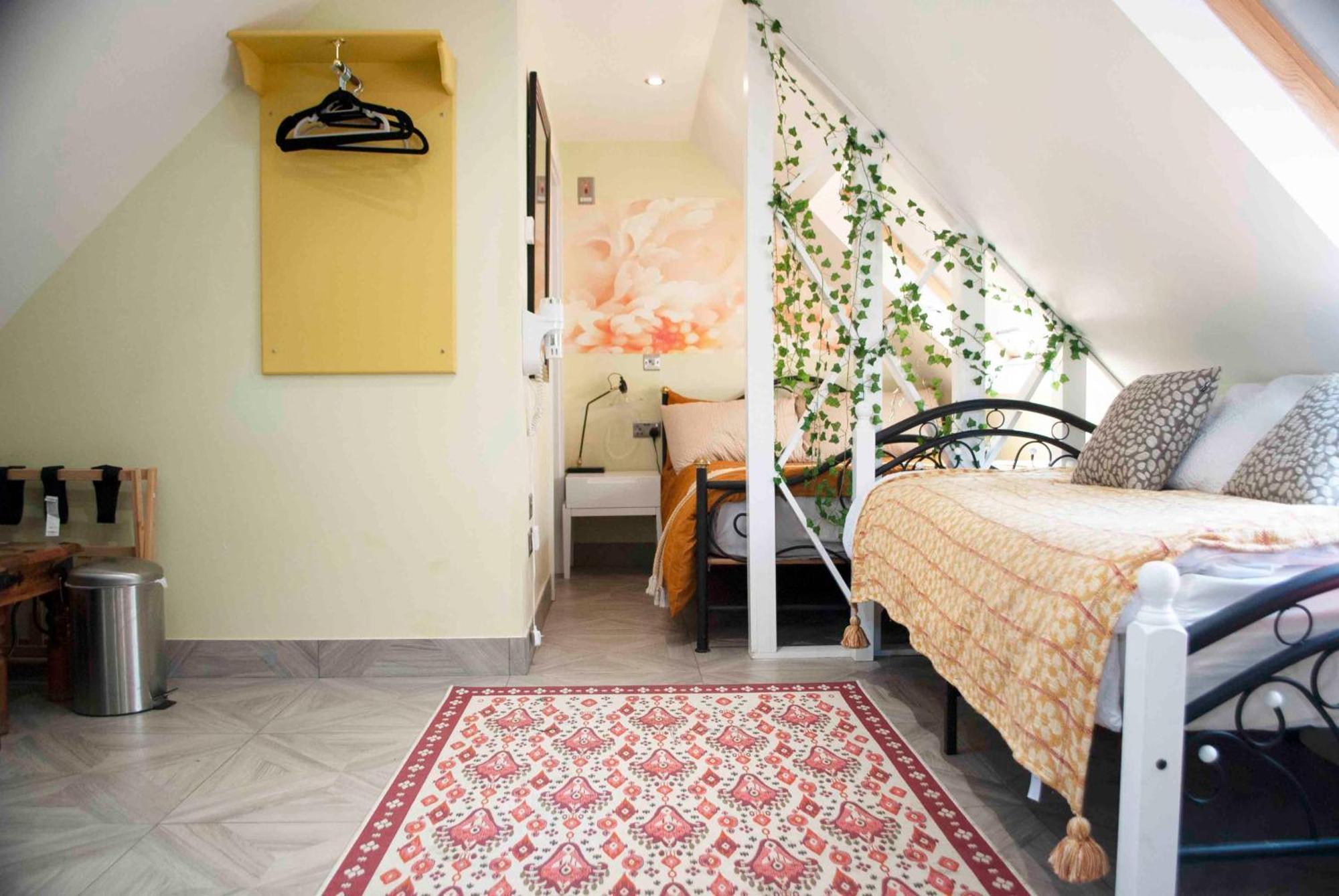 צ'יזלהרסט Forest Studio Apartment Gated Parking On 2 Acres Garden מראה חיצוני תמונה